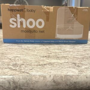 Snoo shoo mosquito net. Box was opened but item never used.